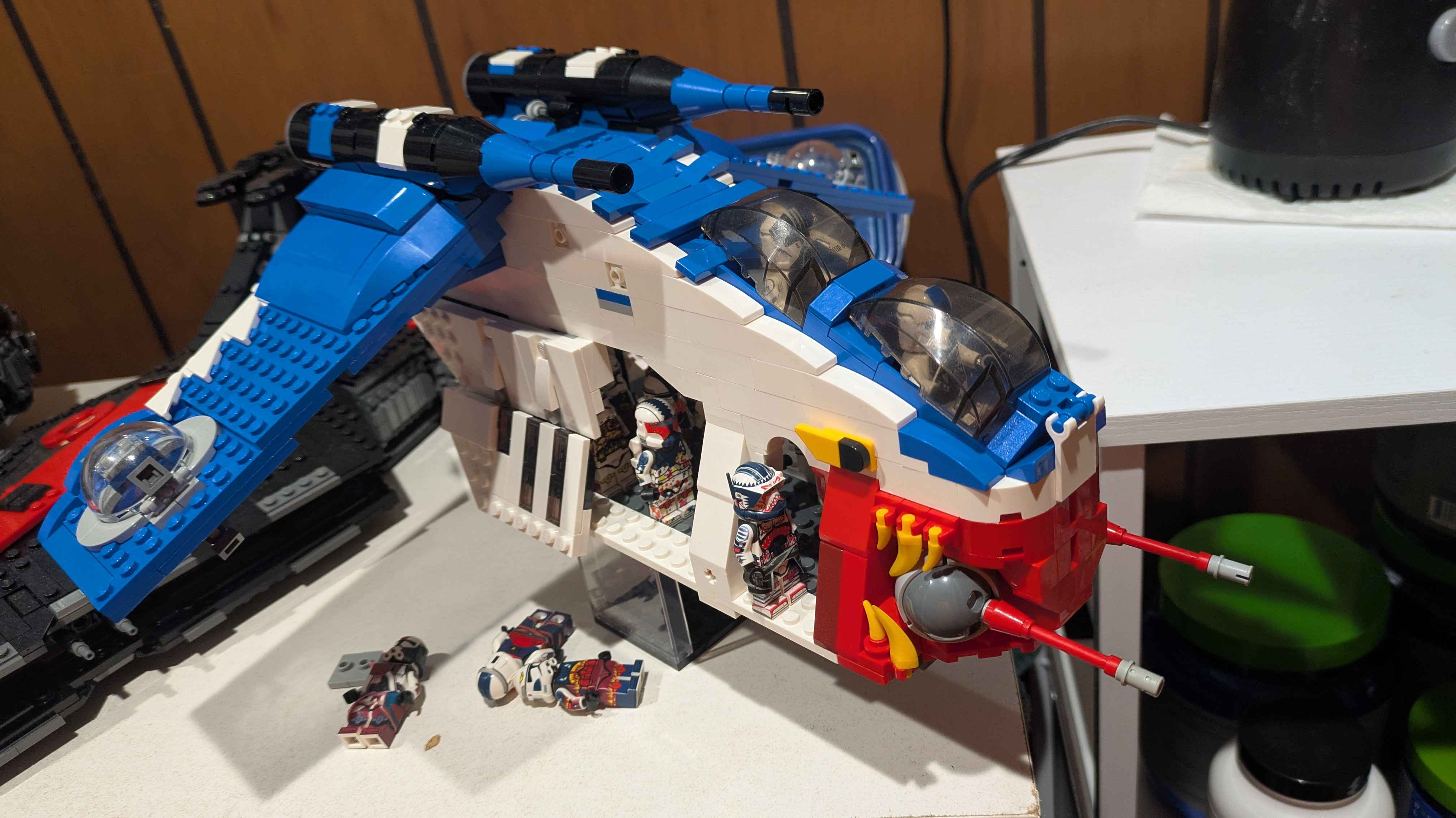 Muunilinst 10 Gunship - Special Edition -