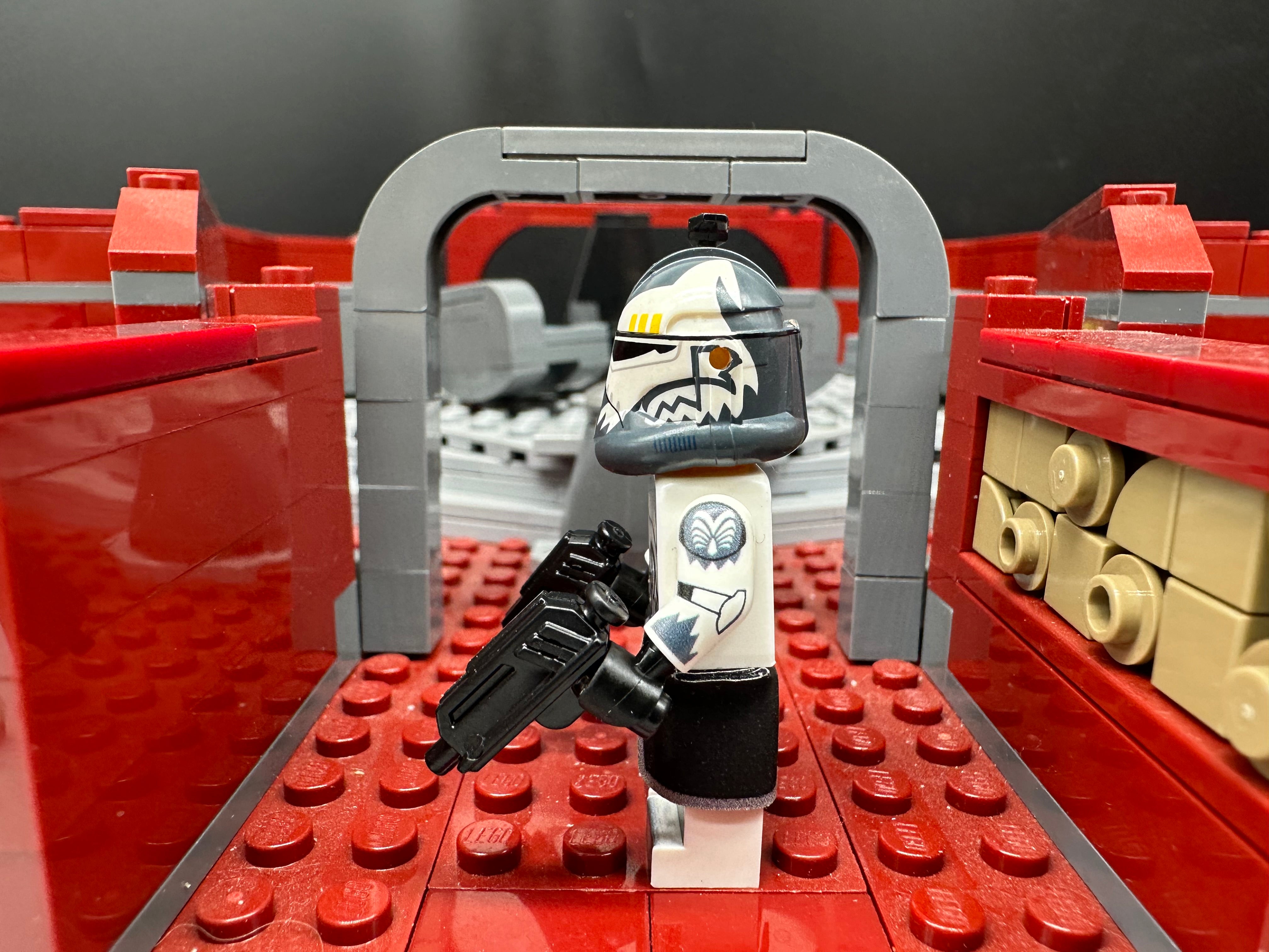 P2 Commander Wolffe (Dark Gray, 2020 style)