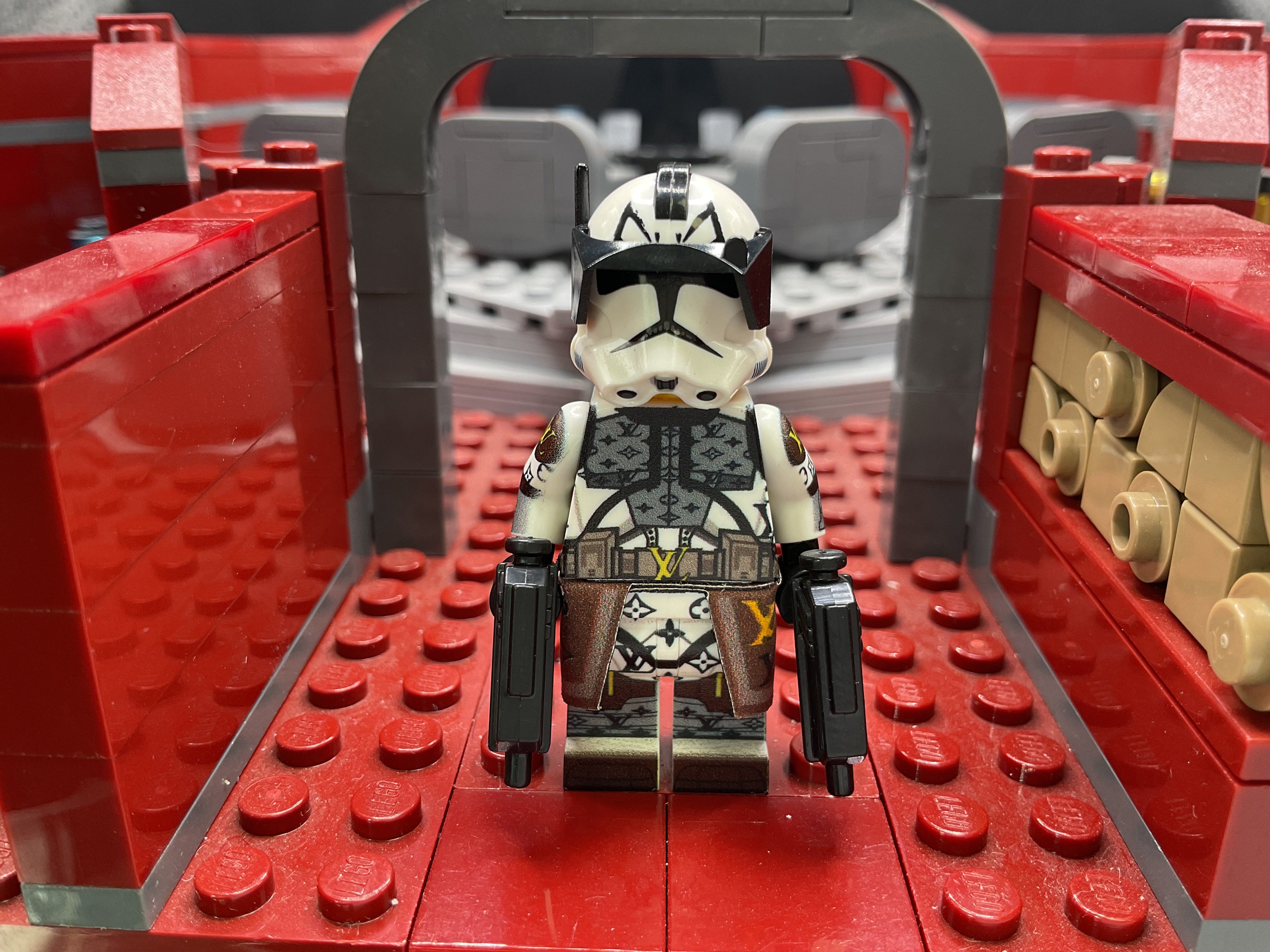 P2 Louis Vuitton Trooper