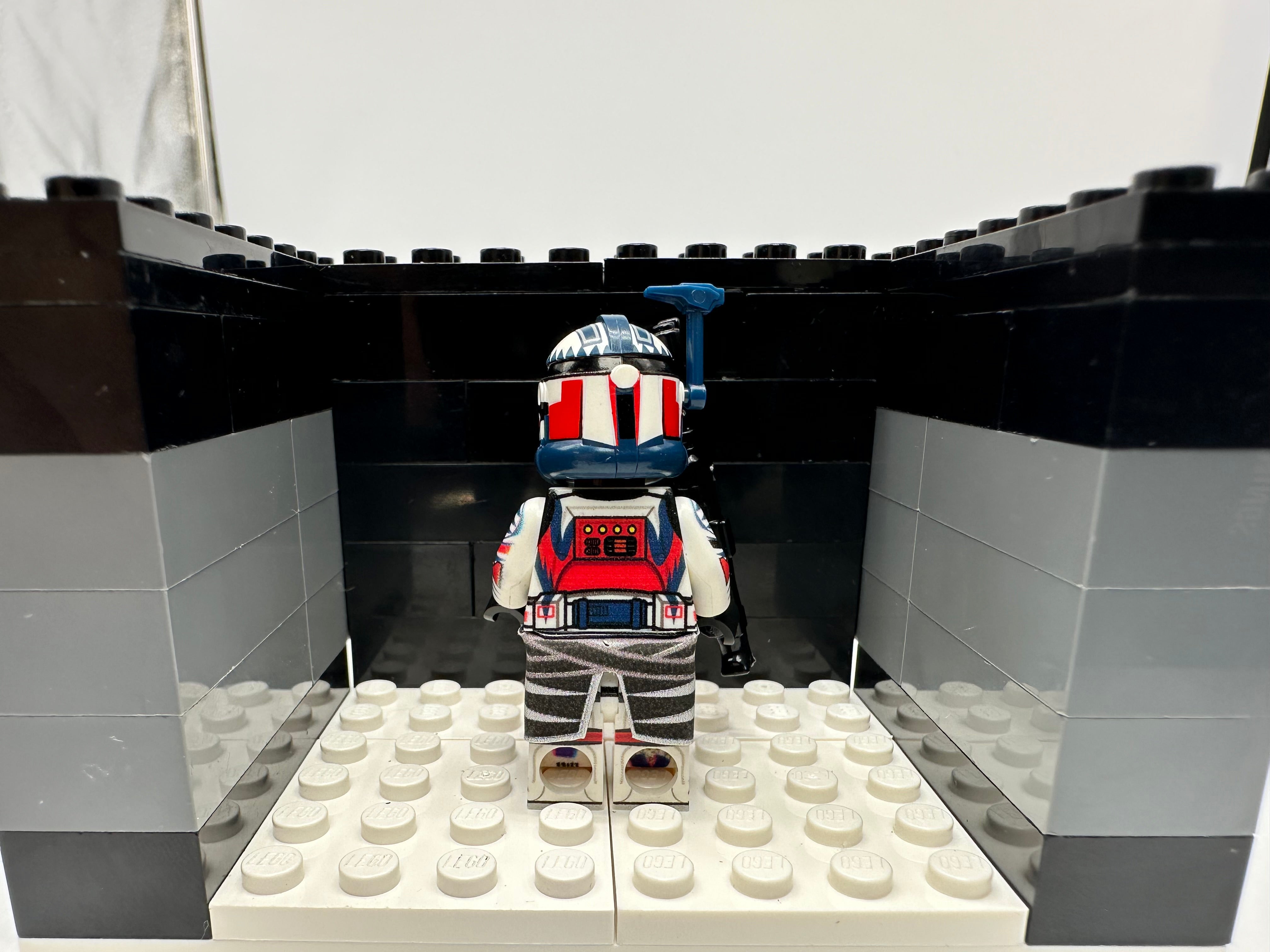 DELUXE MUUNILINST 10 ASSASSIN (1/20 EXCLUSIVE)