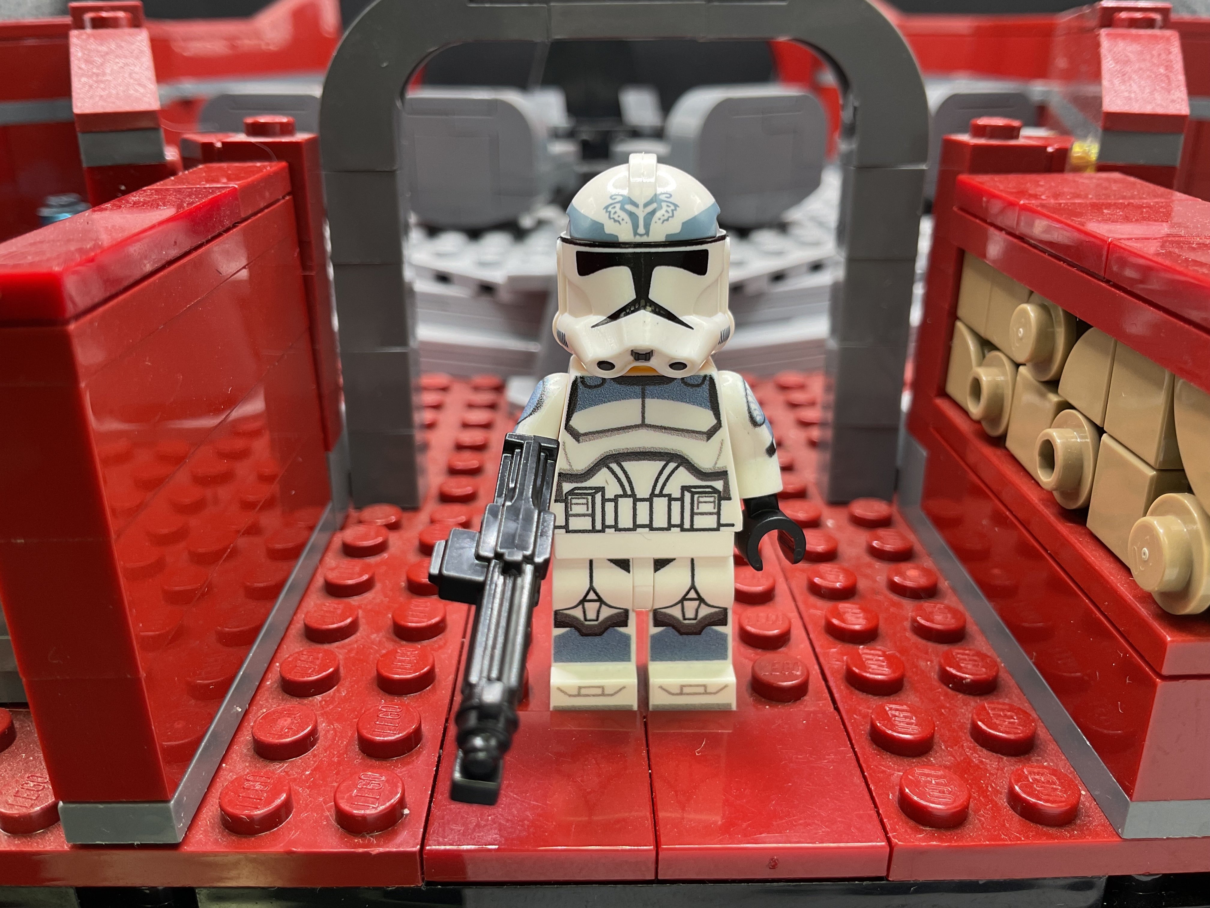 - SPECIAL 48 HOUR STEAL - MYSTERY Custom Clone Minifigure LOT (HELMETS & WEAPONS GUARANTEED)