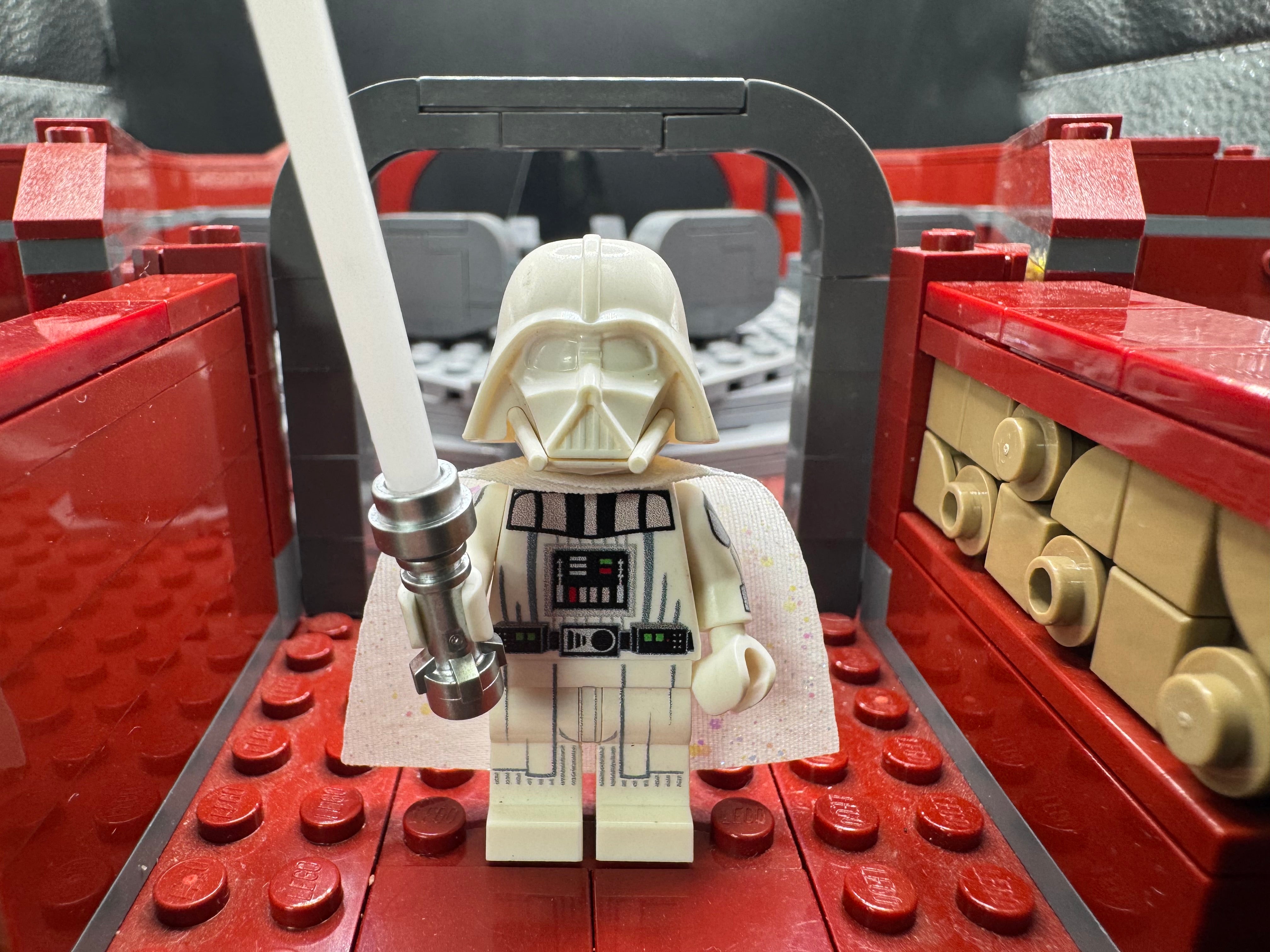 SPECIAL EDITION 1/3 WHITE REDEEMED VADER