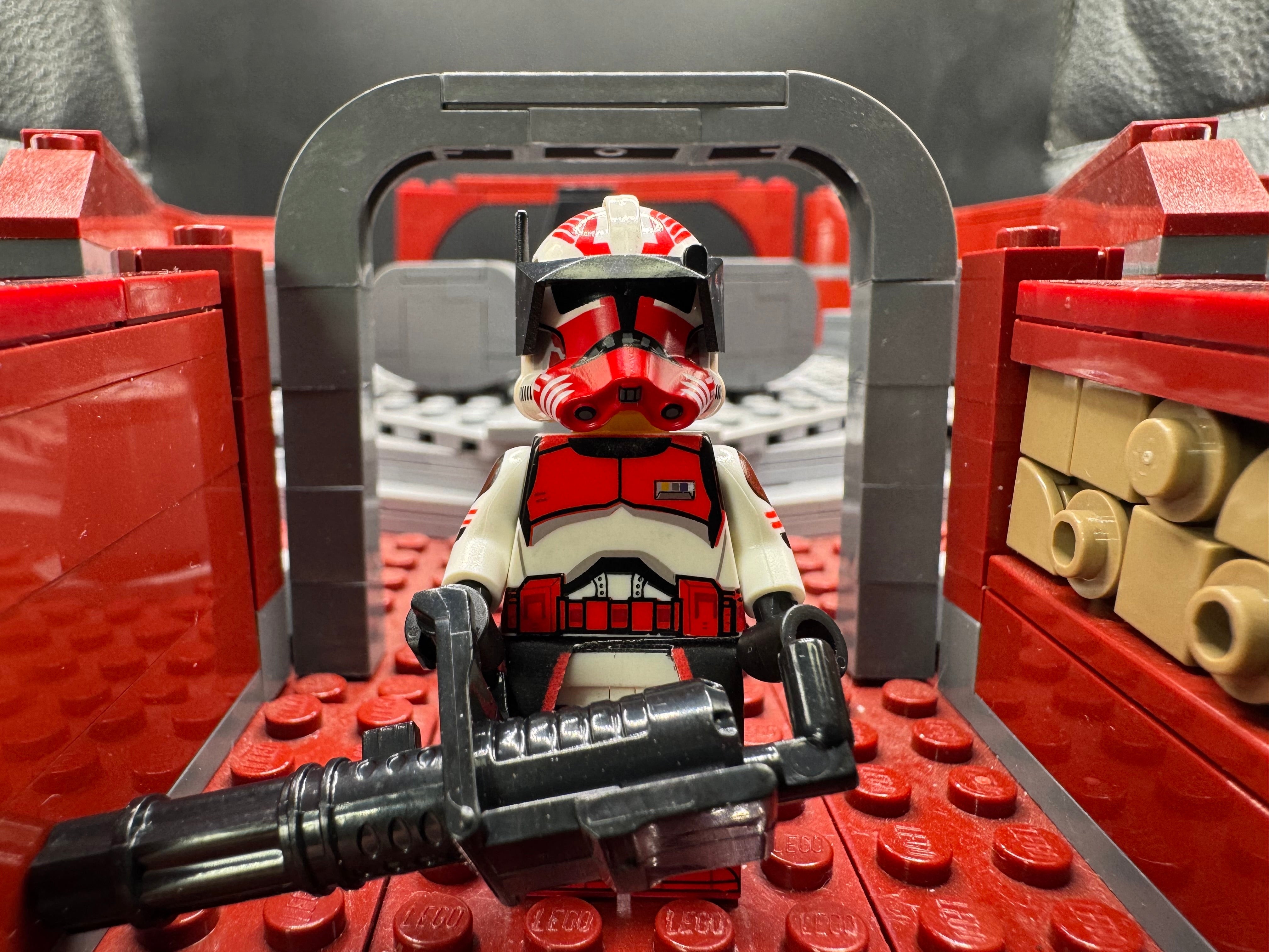 - SPECIAL 48 HOUR STEAL - MYSTERY Custom Clone Minifigure LOT (HELMETS & WEAPONS GUARANTEED)