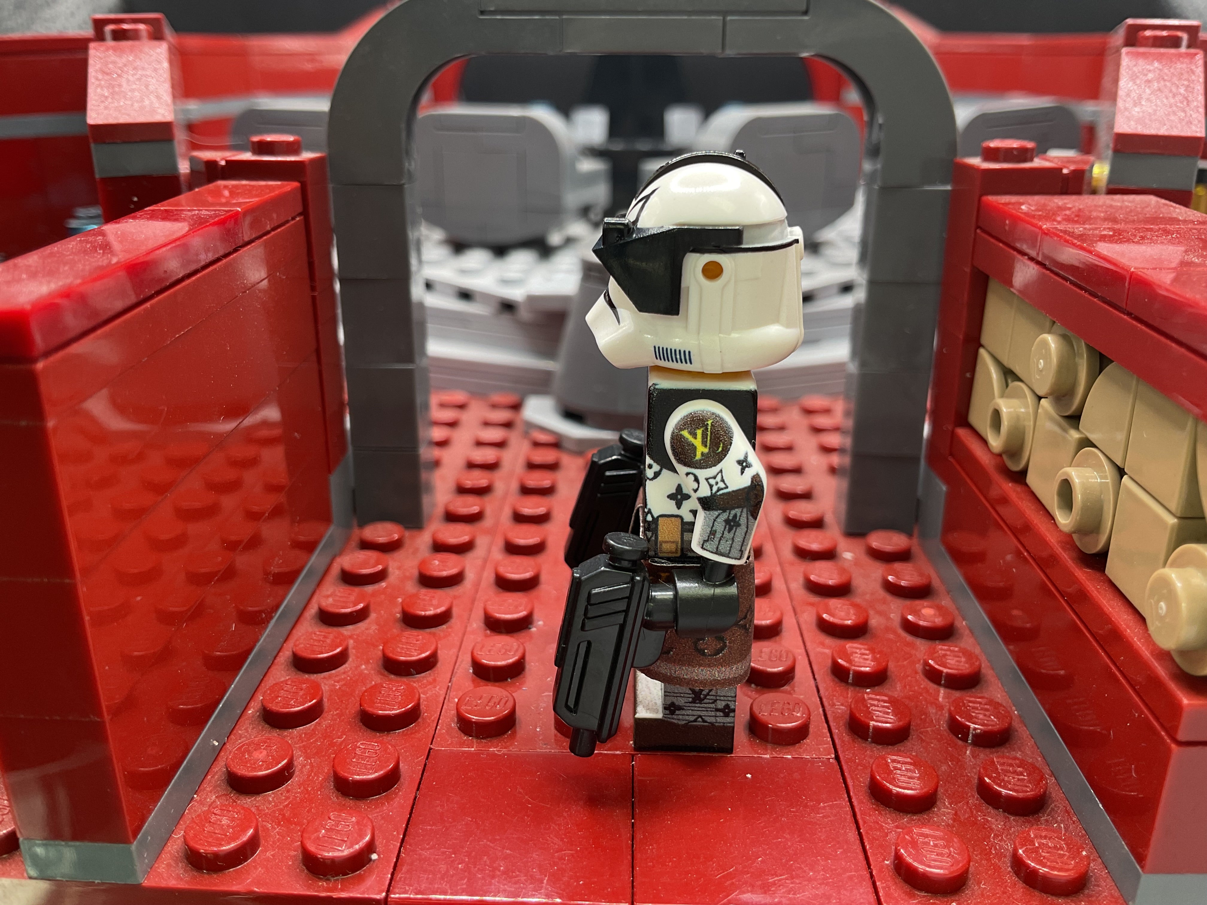 P2 Louis Vuitton Trooper