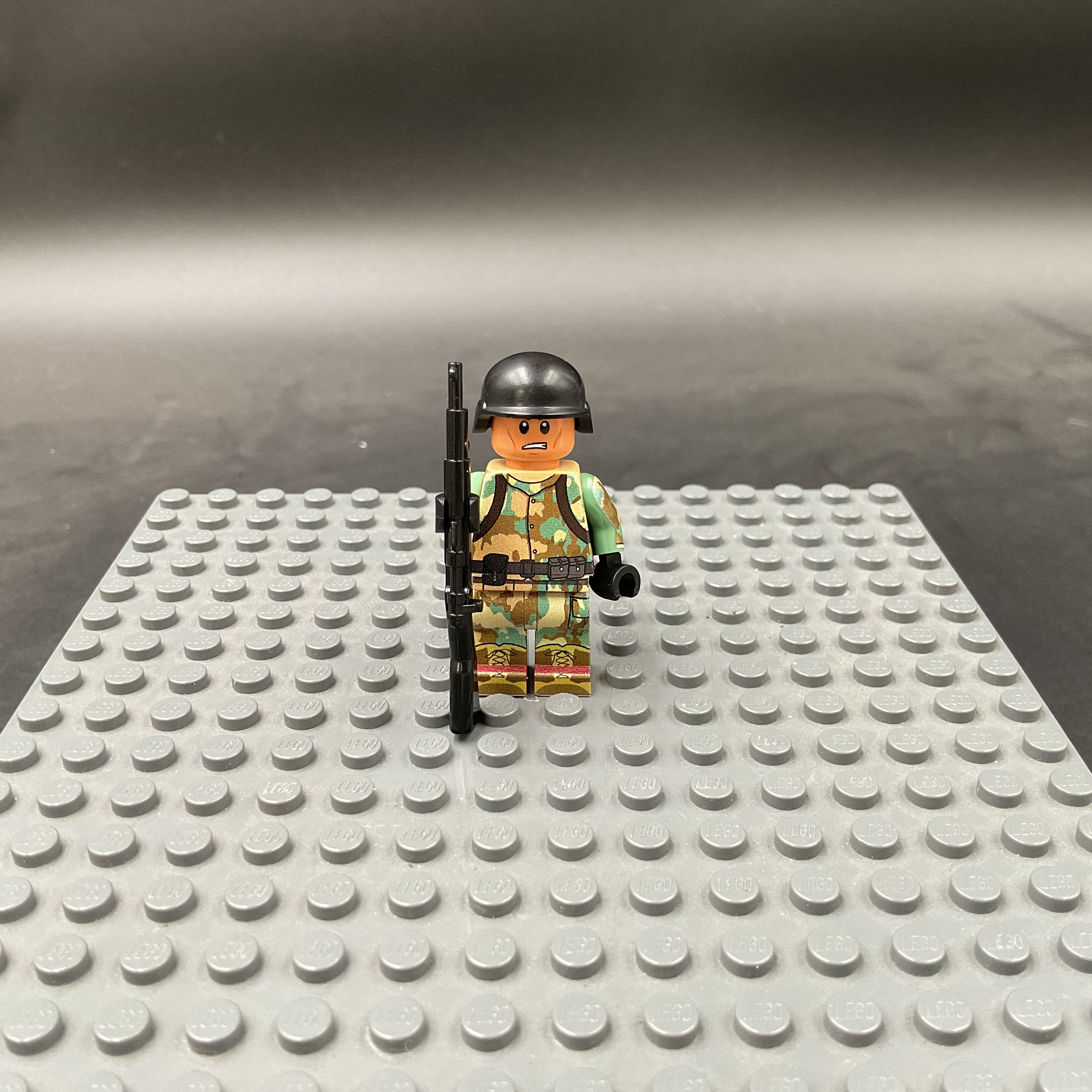Custom Minifigure #003