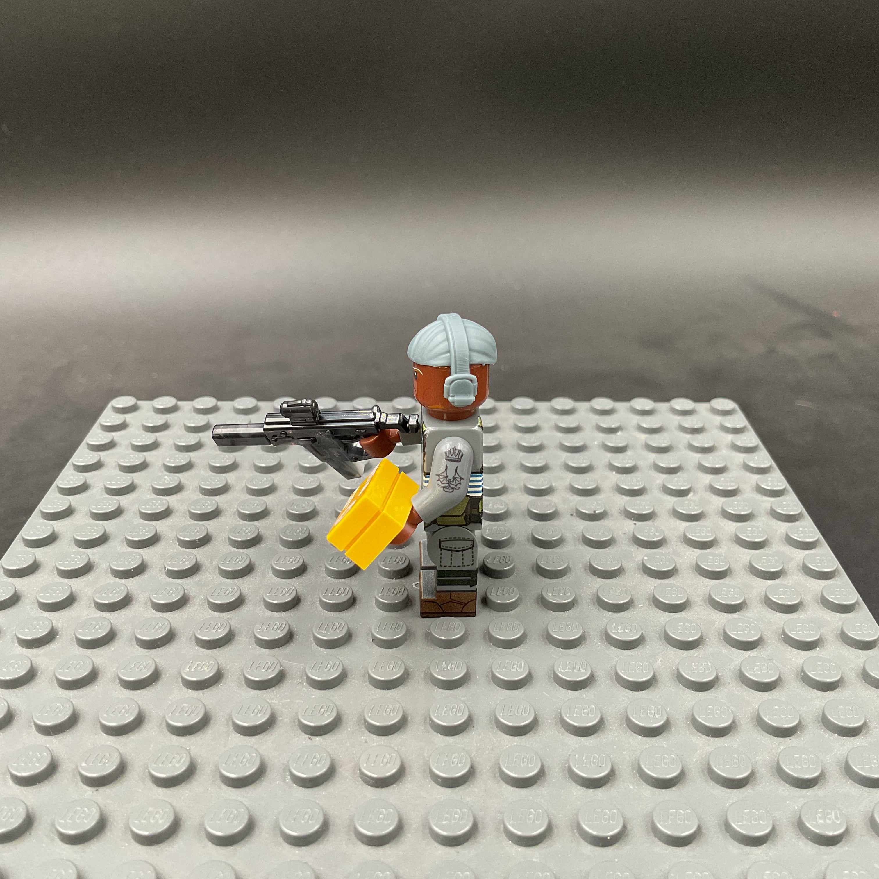 Custom Minifigure #004