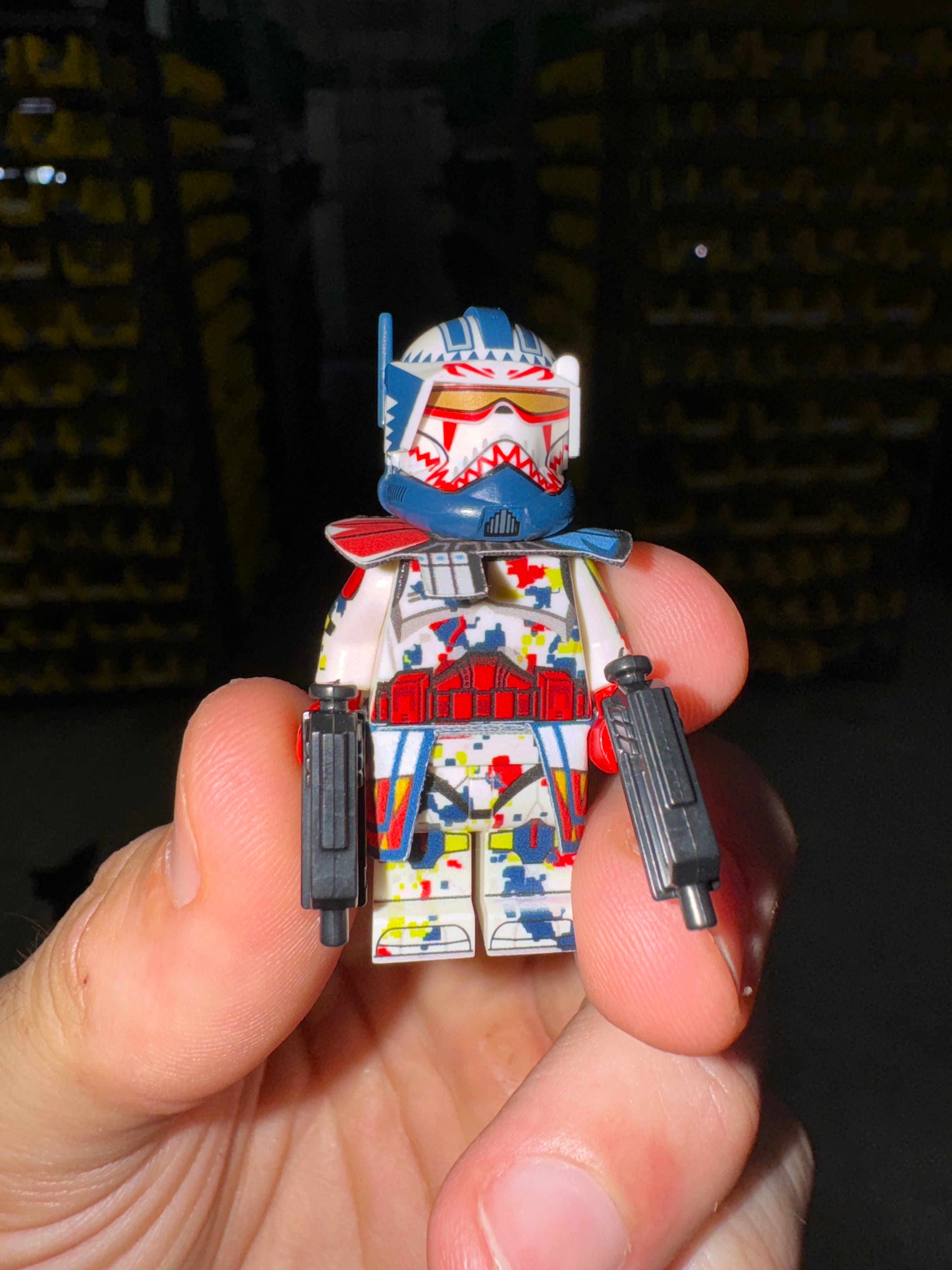 Join bidbro app (link below) to buy these exclusive figs! 50 limited edition muunilinst 10 figures!