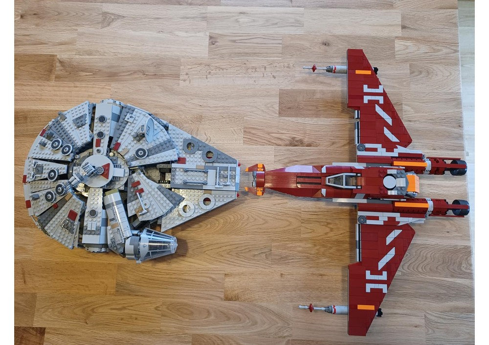 UCS DELUXE RARE LIBERATOR STARFIGHTER (OLD REPUBLIC)