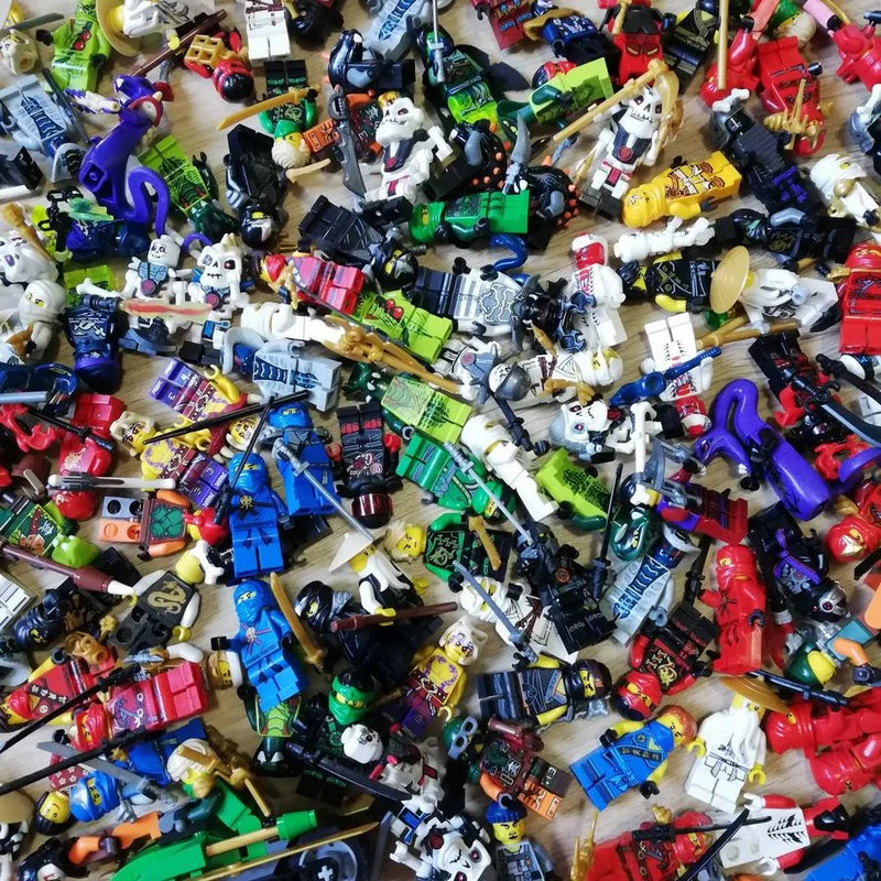 RANDOM NINJAGO MINIFIGURE