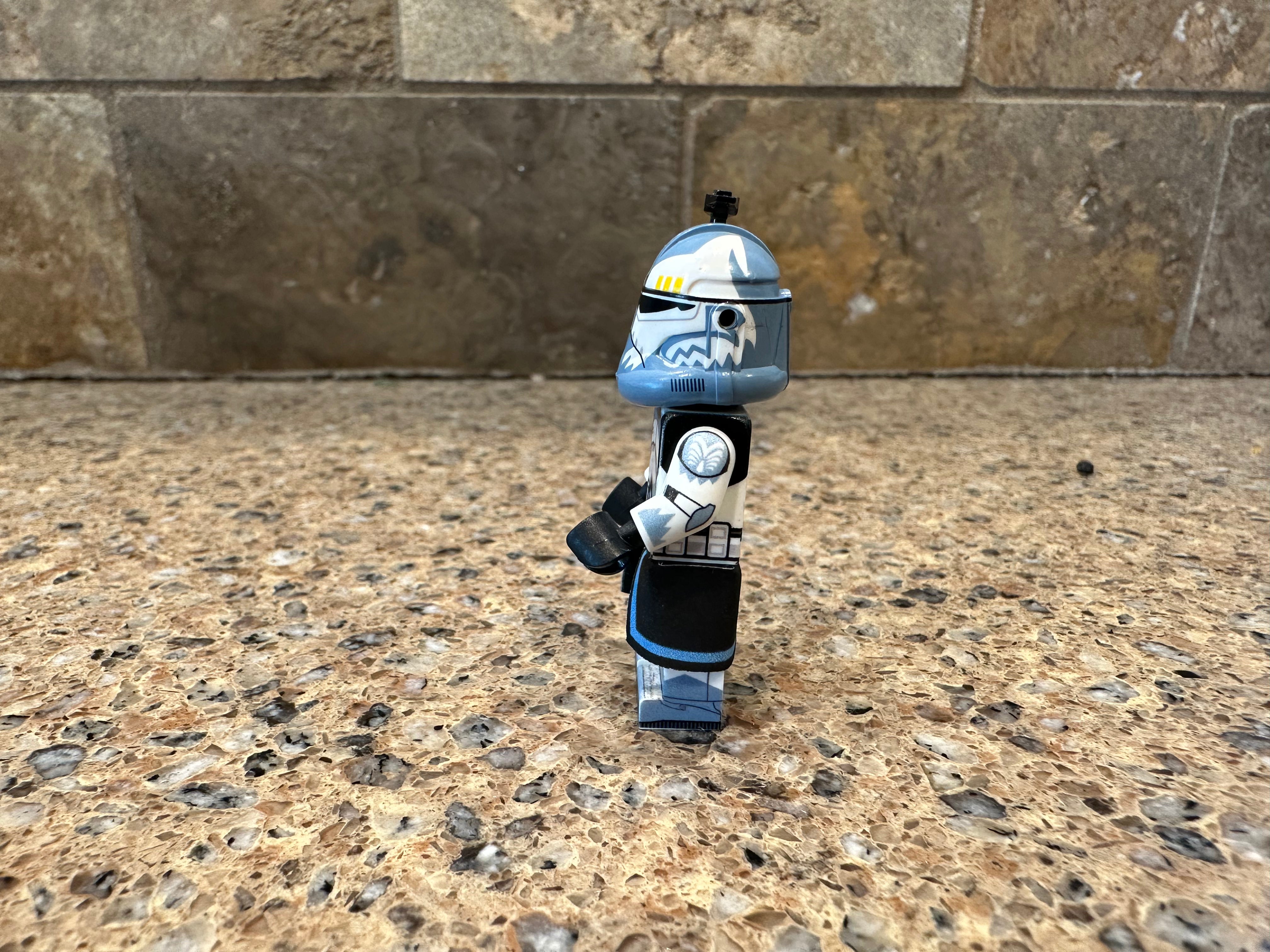 P2 Commander Wolffe (Light Blue)