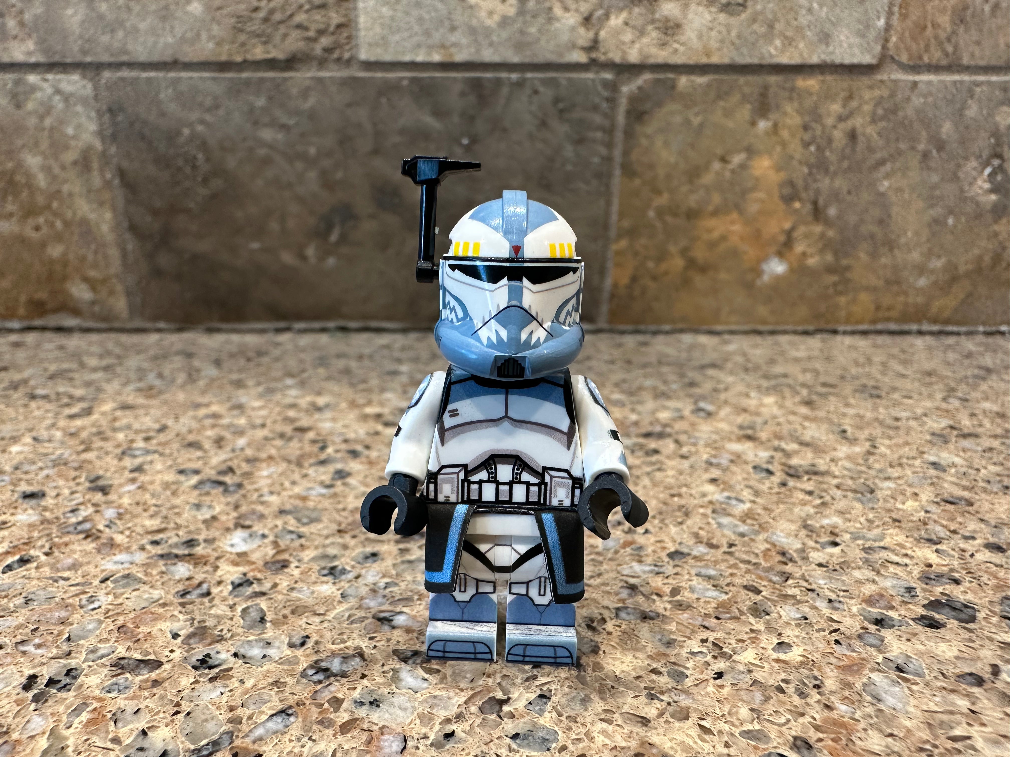 P2 Commander Wolffe (Light Blue)