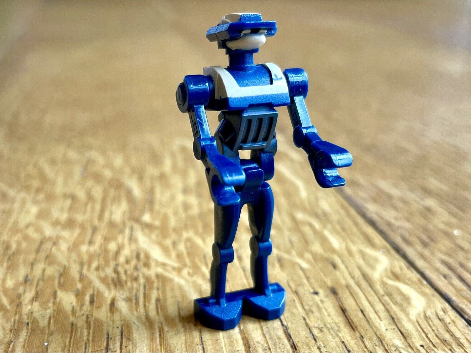 FREE TACTICAL DROID + 9 FREE ITEMS!