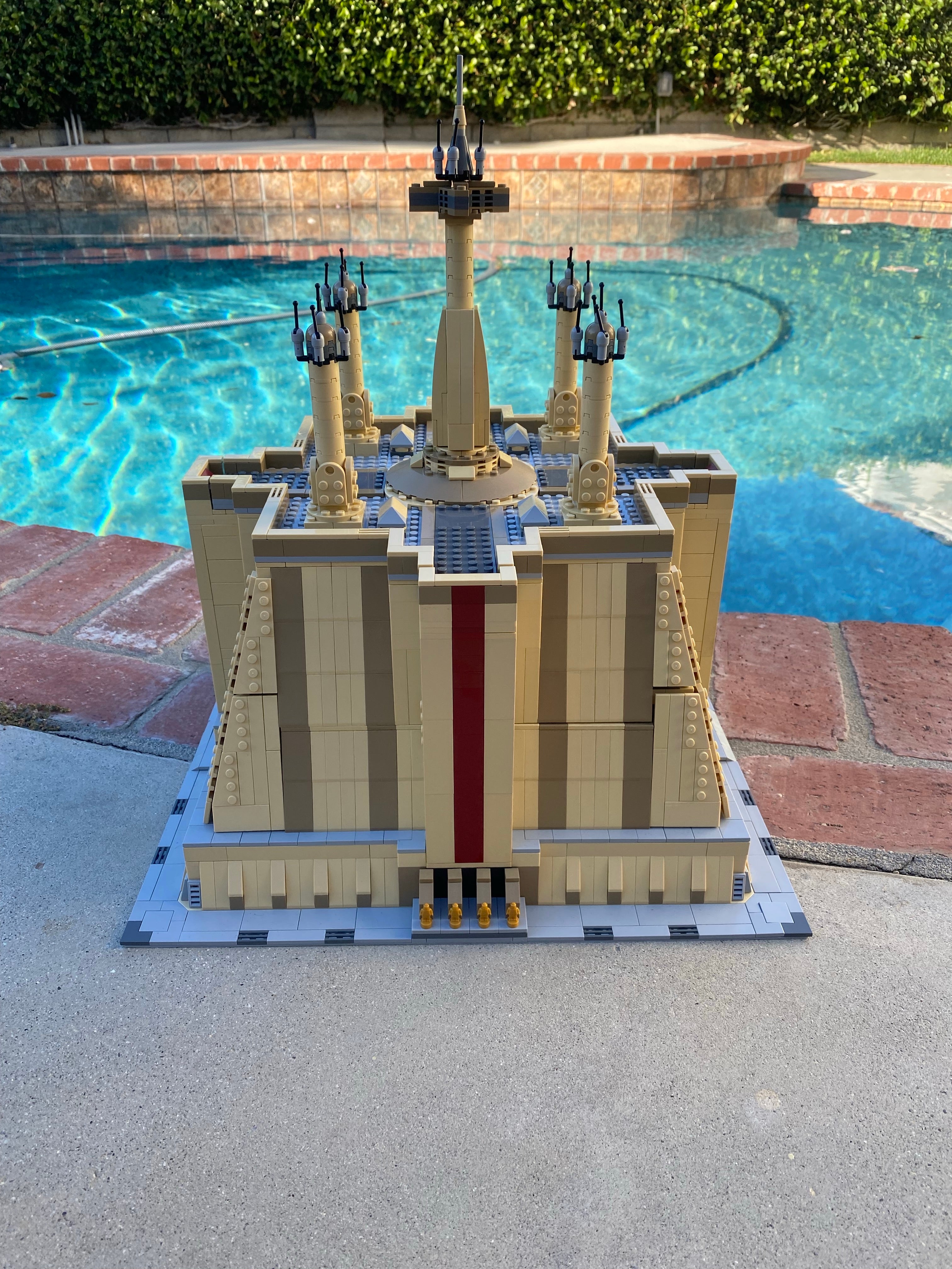 12600: UCS JEDI TEMPLE (READ ITEM DESCRIPTION)