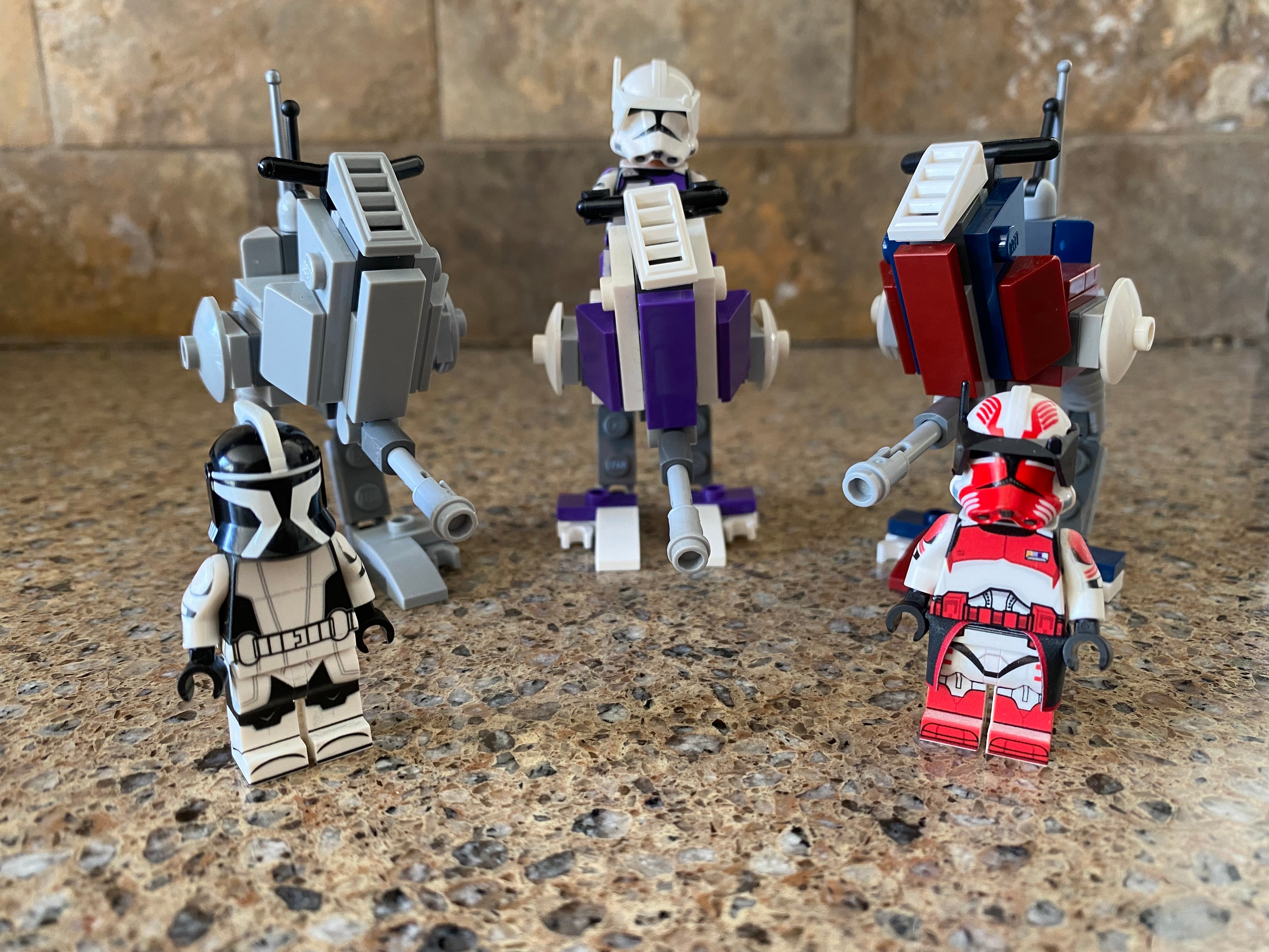 Random Battlepack (AT-RT PLUS FIGURE)
