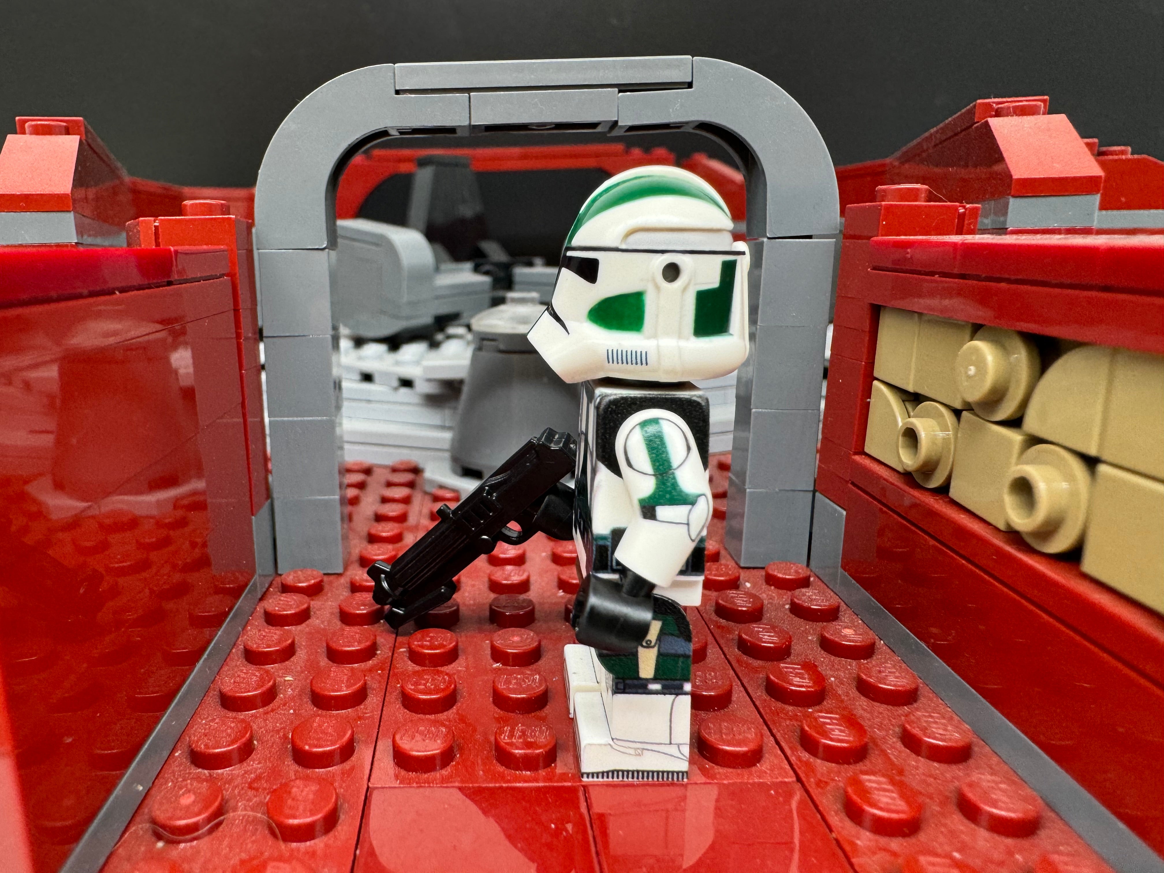 P2 Commander Gree