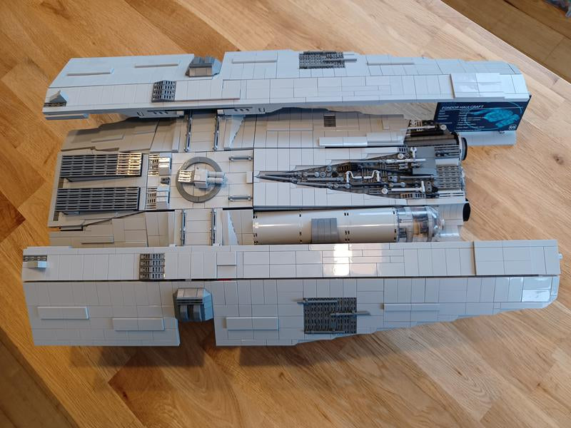 UCS FONDOR HAULCRAFT (LUTHEN'S SHIP)