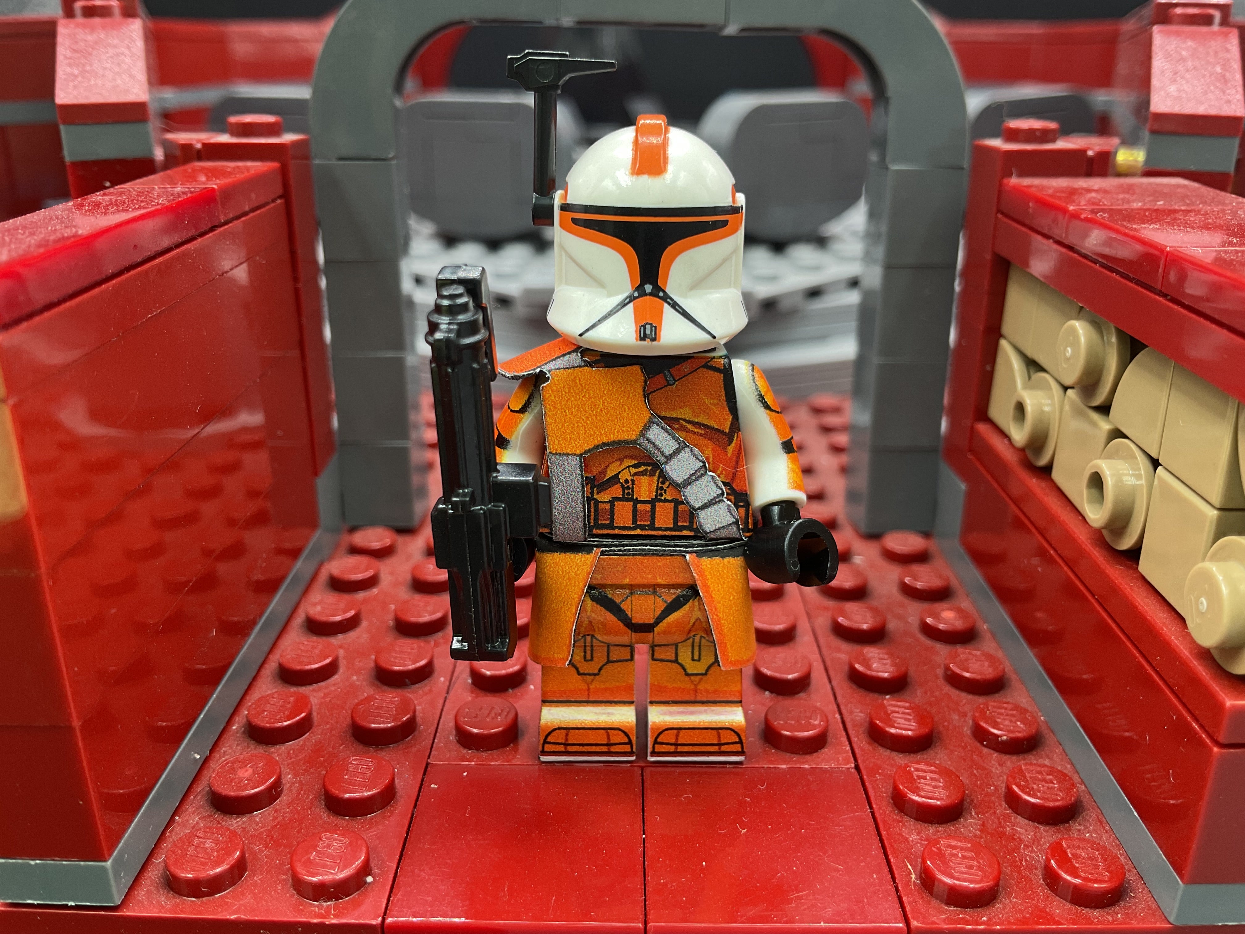 MINIFIGURES – Page 5