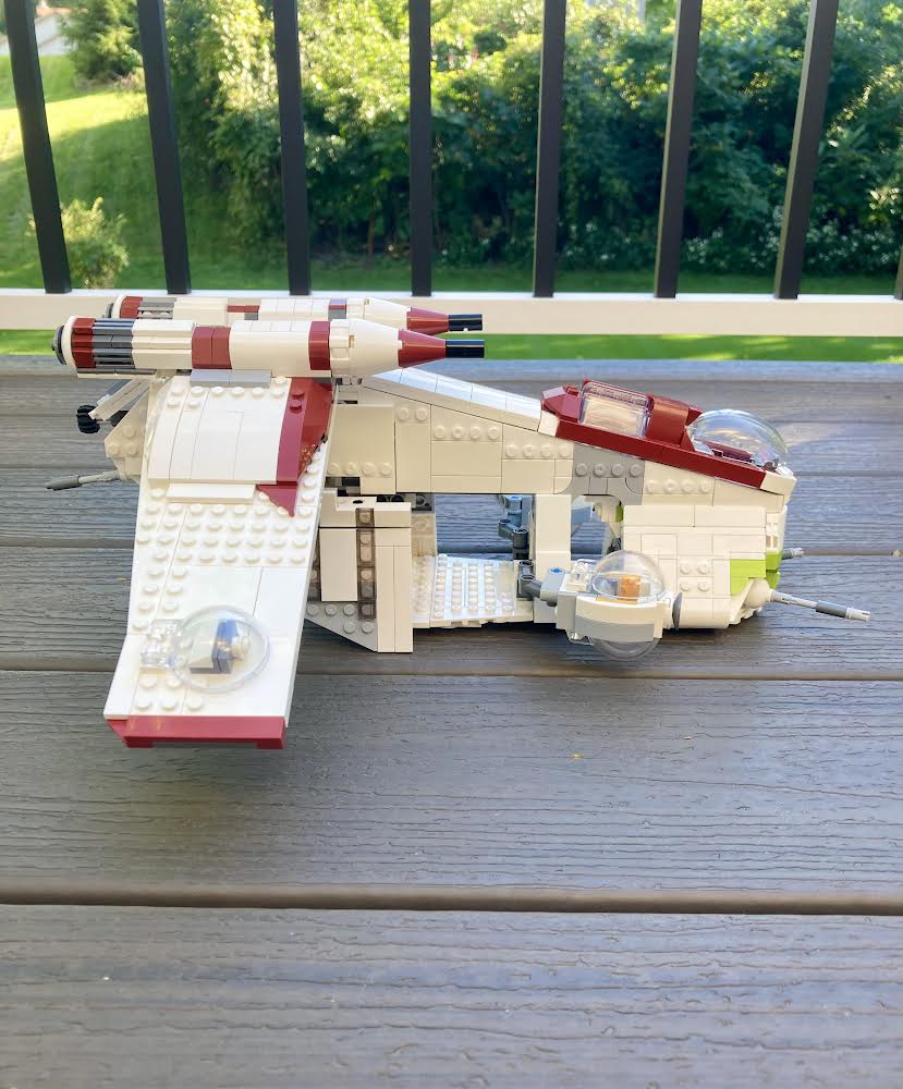 NEW REPUBLIC GUNSHIP