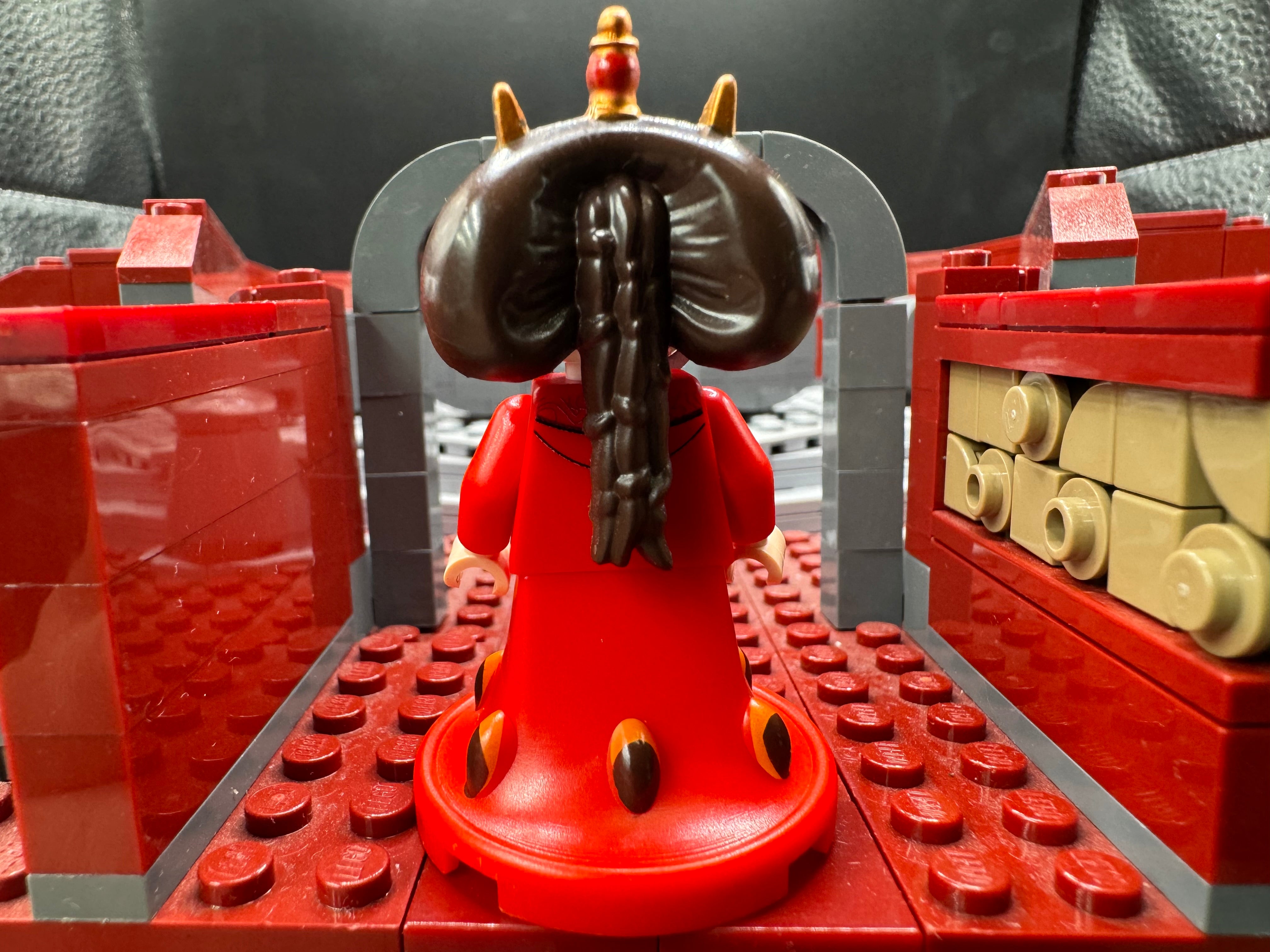 QUEEN AMIDALA