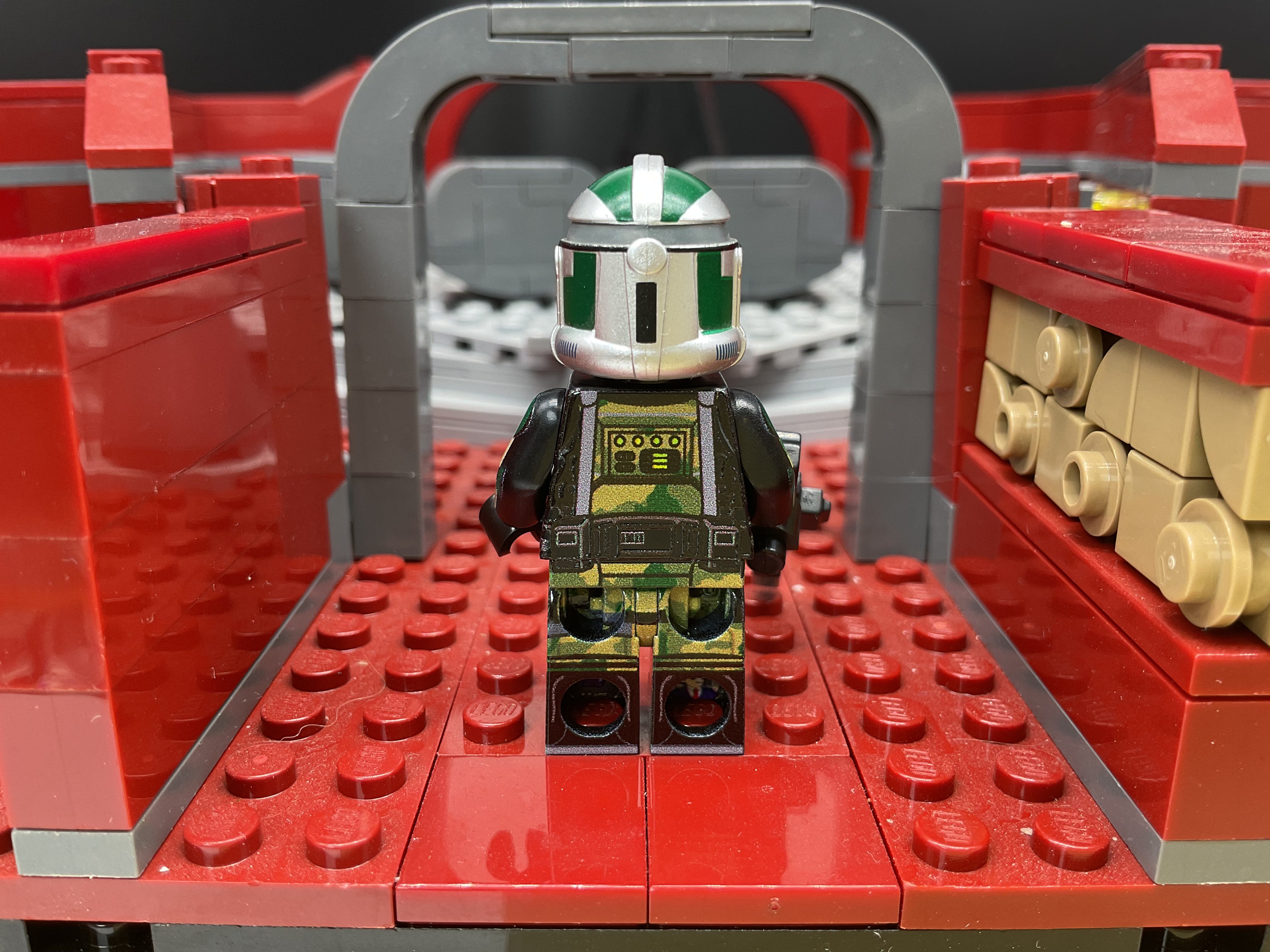 DELUXE P2 COMMANDER GREE