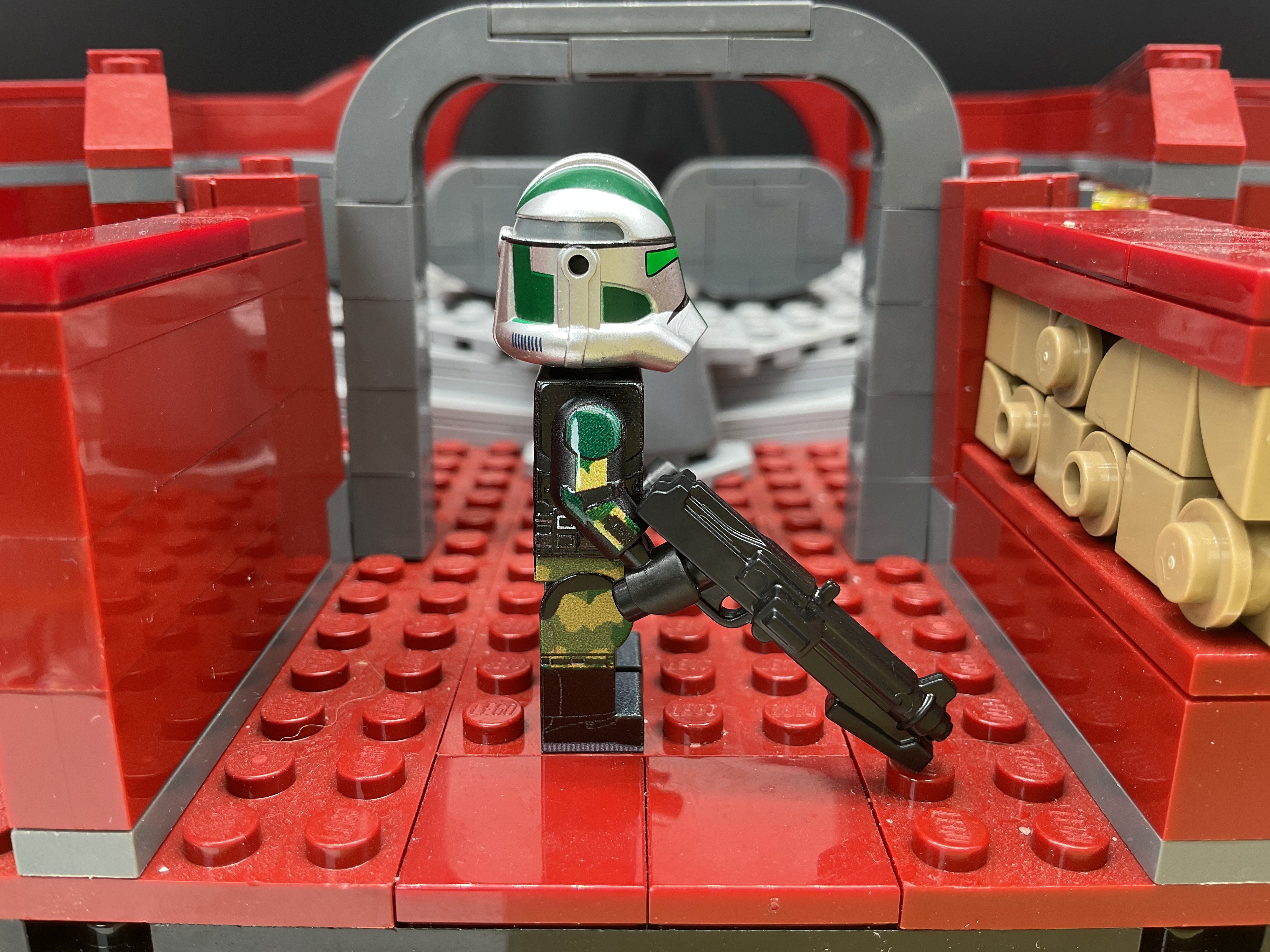 DELUXE P2 COMMANDER GREE